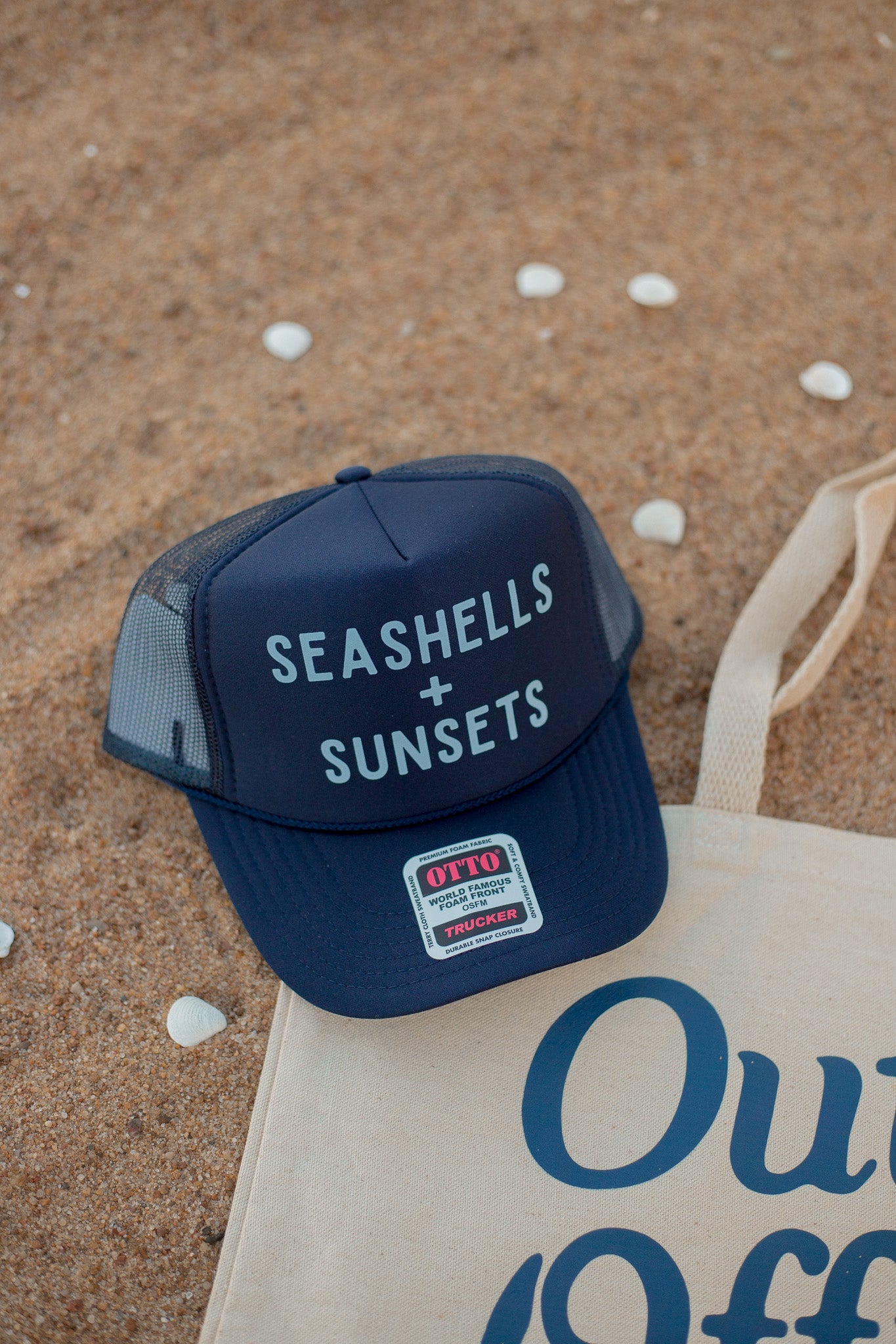 SEAHELLS + SUNSETS HAT