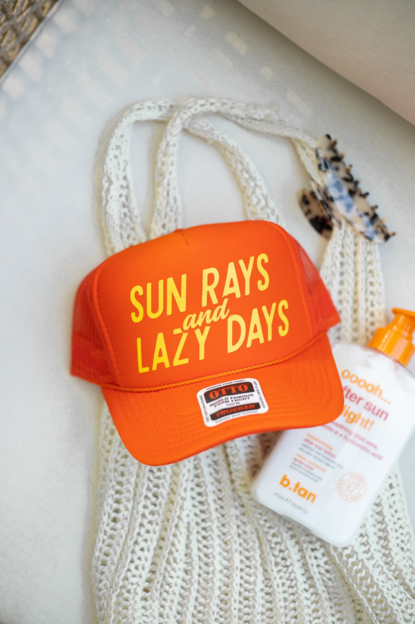SUN RAYS AND LAZY DAYS HAT